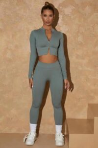 Women's tracksuit with two-piece long sleeves in multiple colors