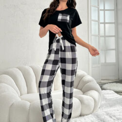 Elegant Women's Pajama Set with Checkered Design